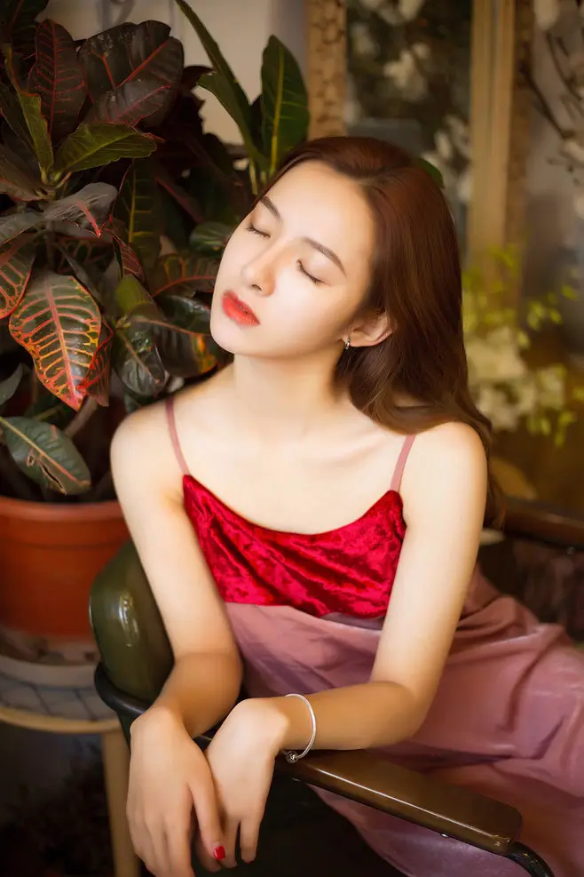曲靖广州高端商务伴游晓雯