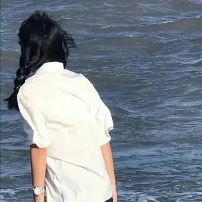 曲靖伴游女生武映颖的资料