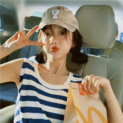 曲靖伴游女生铎忆柏的资料