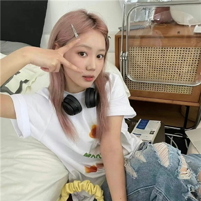 曲靖伴游女生左惜筠的资料
