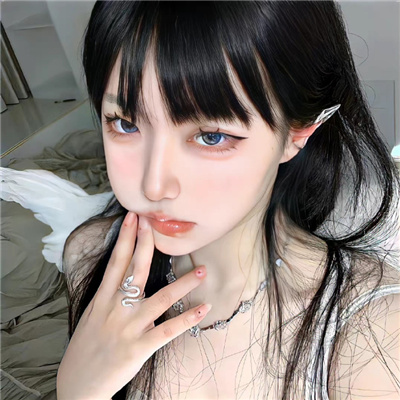 曲靖伴游女生孛安春的资料