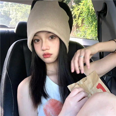 曲靖伴游女生丛河灵的资料